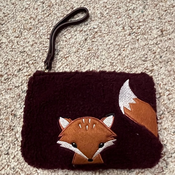 Old Navy Sherpa Fox Clutch - Picture 1 of 3